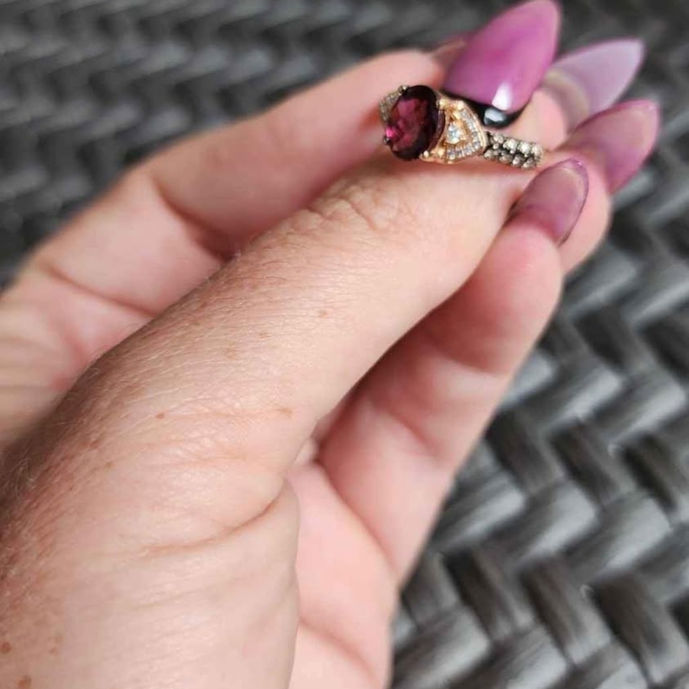 Levian raspberry Rhodalite and diamond ring - Picture 2 of 4